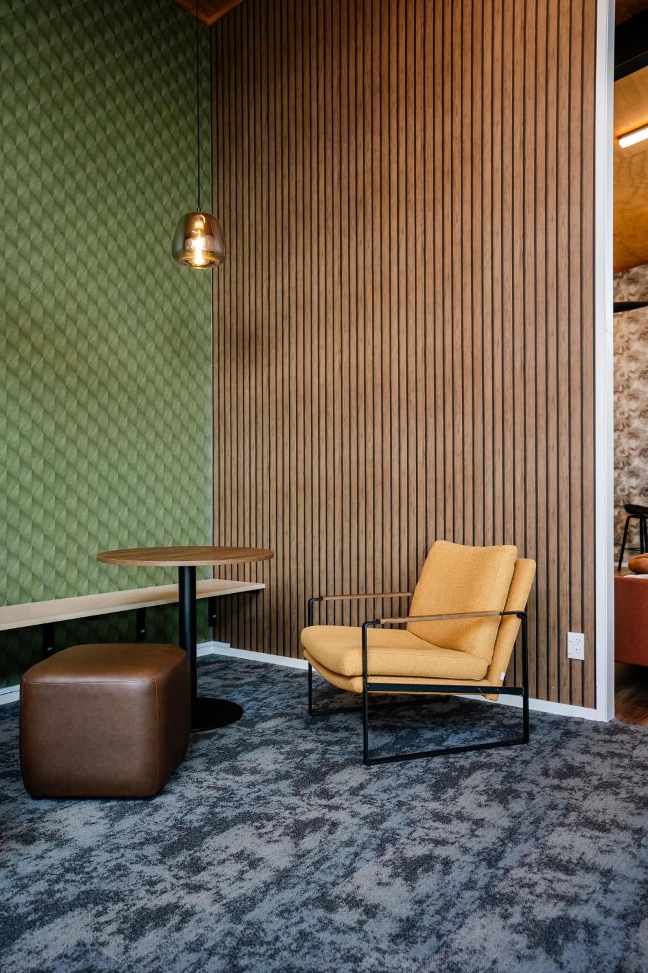 Haka House Rotorua Hostel Εξωτερικό φωτογραφία Wall paneling